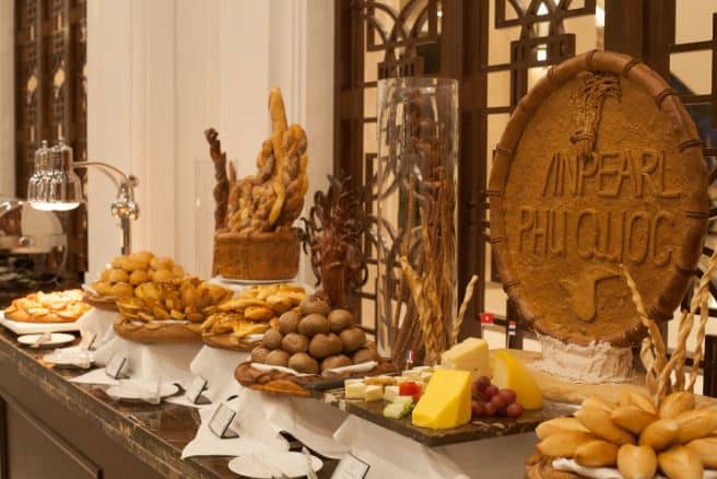 Buffet tại khu nghỉ dưỡng Vinpearl Phú Quốc Buffet tại khu nghỉ dưỡng Vinpearl Phú Quốc