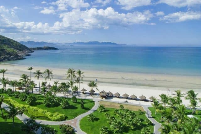 Toàn cảnh bãi biển non nước (Ảnh: ST)