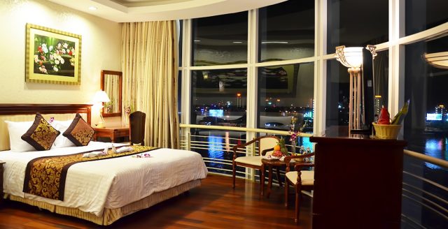 Ngắm toàn cảnh Đà Nẵng từ Sun River (Ảnh: ST)