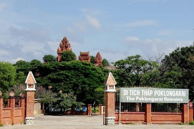 Di chuyển đến Tháp Poklong Garai