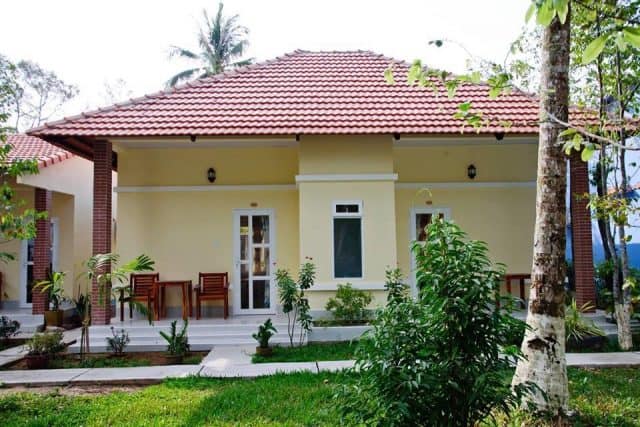 Khuôn viên bên ngoài của mỗi homestay xinh xắn (ảnh ST)