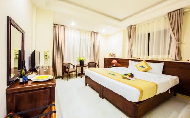 Phòng ngủ được thiết kế đơn giản mà sang trọng(Ảnh ST)