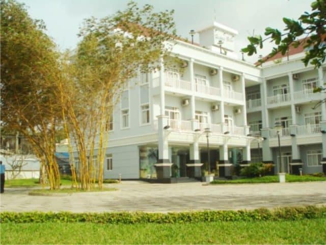 Khung cảnh xung quanh bên ngoài của khách sạn ( Ảnh ST)