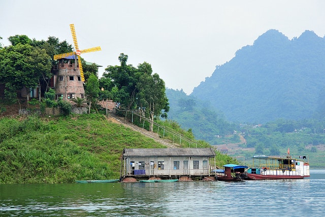Cảnh đẹp vô cùng thơ mộng ở Thung Nai - Hoà Bình
