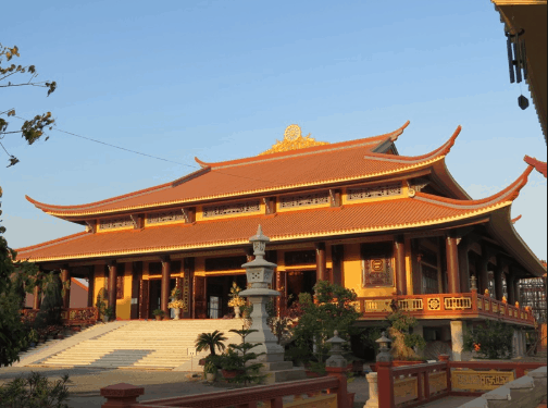 Khu vực chính đường khang trang với kiến trúc mái vòm như một tòa thành trong phim cổ trang Trung Quốc (Ảnh: sưu tầm) Khu vực chính đường khang trang với kiến trúc mái vòm như một tòa thành trong phim cổ trang Trung Quốc (Ảnh: sưu tầm)