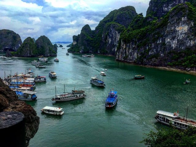 Cảnh sắc Vịnh Hạ Long