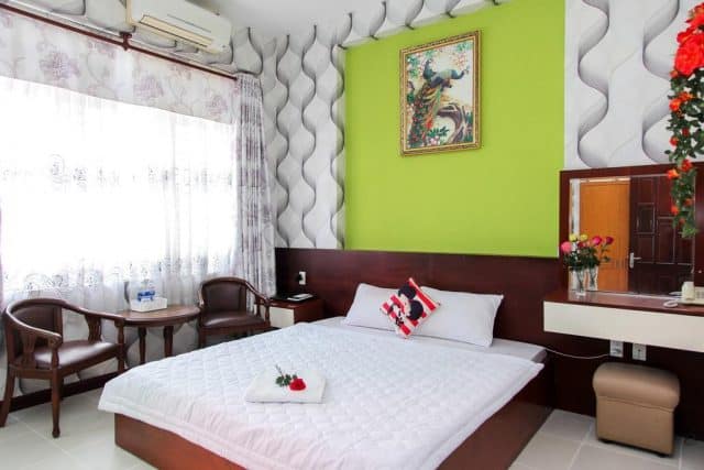 Căn phòng hiện đại ở Ngoi Sao Hotel (ảnh ST) Căn phòng hiện đại ở Ngoi Sao Hotel (ảnh ST)