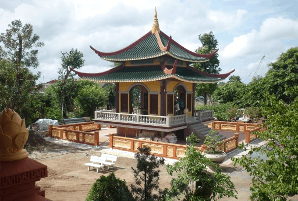 Lầu Chuông - công trình kiến trúc là tâm điểm của khu thiền viện Trúc Lâm Chánh Giác (Ảnh: sưu tầm)