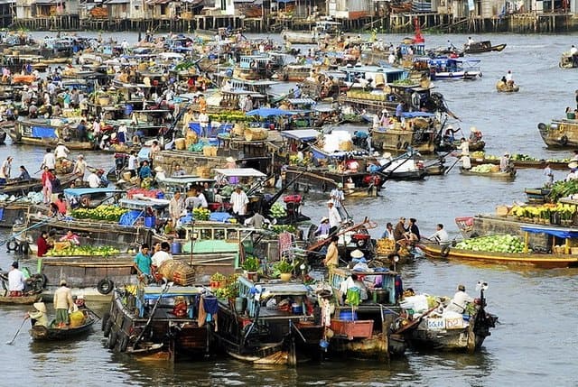 Chợ nổi Cà Mau