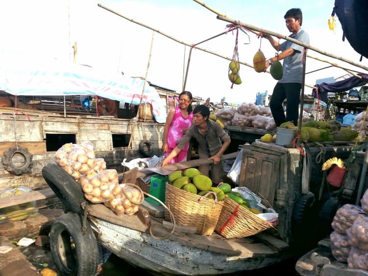 Chợ nổi Cà Mau