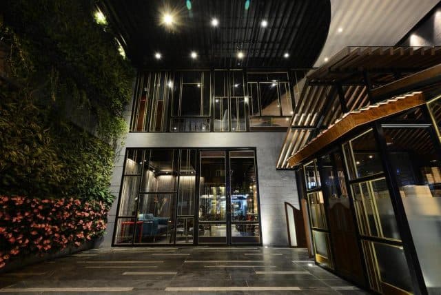 The Chi Boutique Hotel nhìn từ bên ngoài vào (ảnh ST)