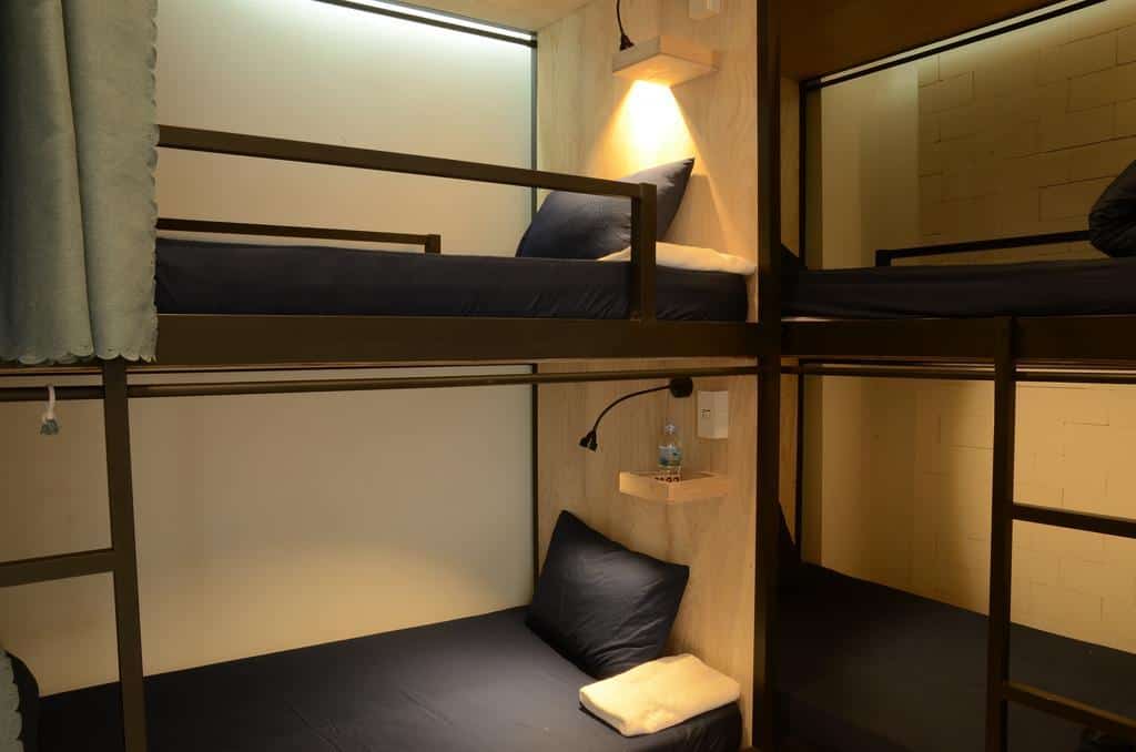 leuleu hostel