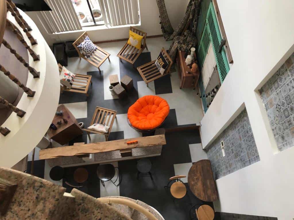 leuleu hostel