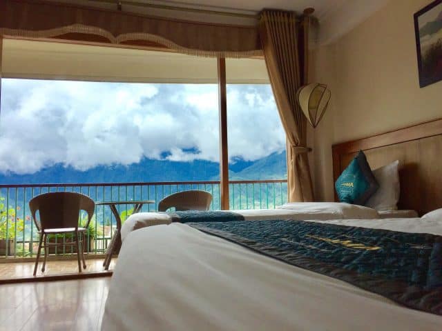 Khách sạn Sapa Panorama với tầm nhìn bao quát thị trấn Sapa