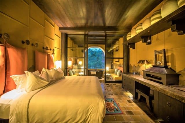 Không gian phòng nghỉ sang trọng tại Legacy Yên Tử