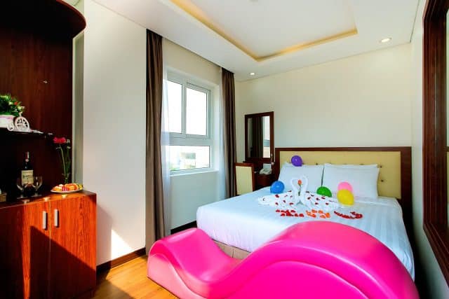 Khách sạn Kiên Cường 1 đầy lãng mạn với ghế tình yêu