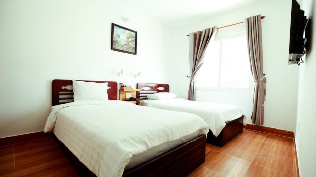 Xuân Hưng Hotel khách sạn giá rẻ gần cầu sông Hàn