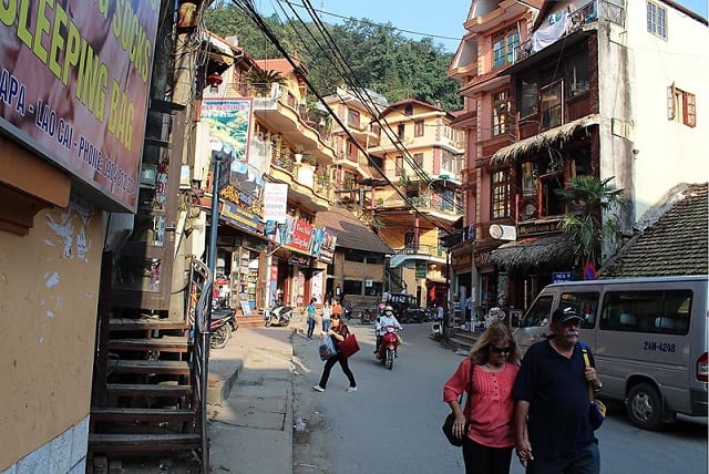 Hằng năm, Sapa đón chào khoảng 5000 du khách ghé thăm các ngôi đền