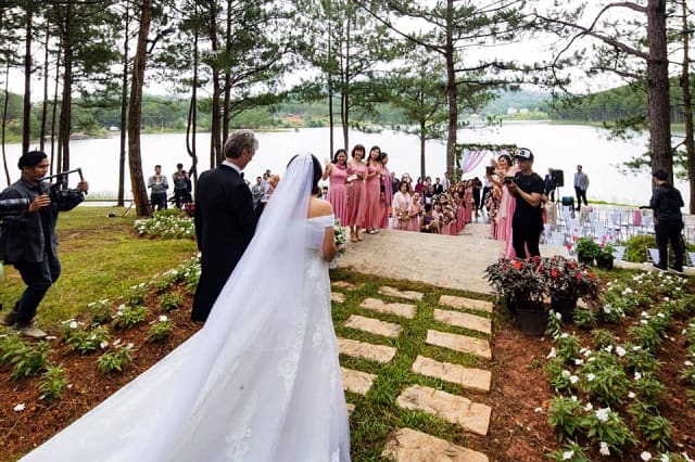 Tiệc cưới với không gian mở được nhiều cặp đôi lựa chọn tại nơi này