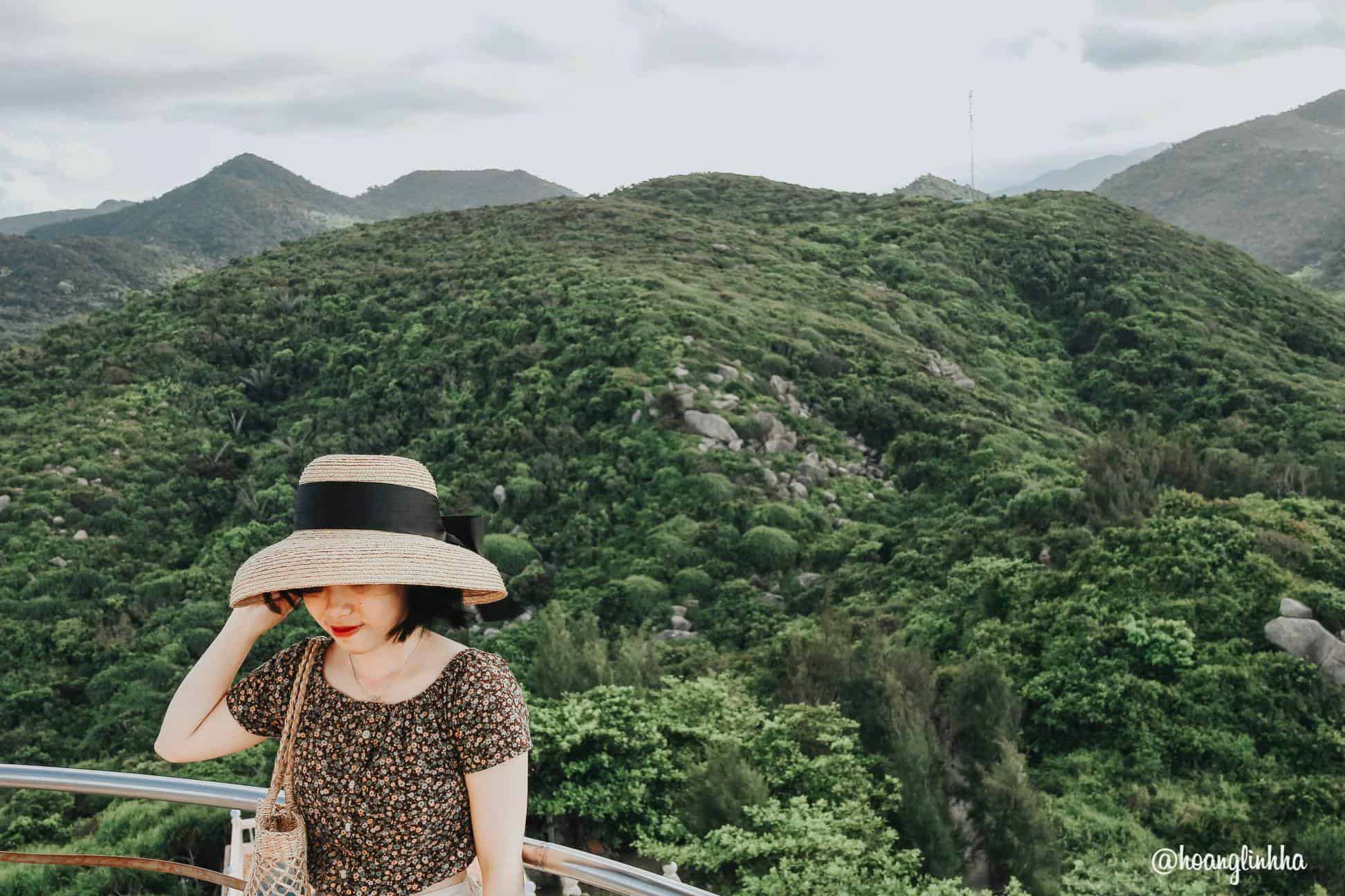Trên đỉnh hải đăng. Hình: Hoàng Linh Hà