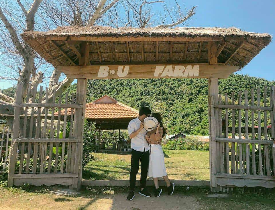 Cổng vào xinh xắn của B&U Farm. Hình: Sưu tầm