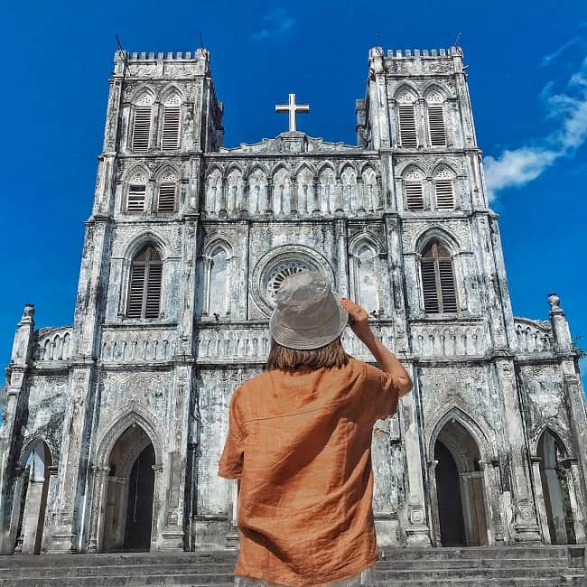 Nét đẹp kiến trúc châu Âu của nhà thờ Mằng Lăng. Hình: @hn___chau